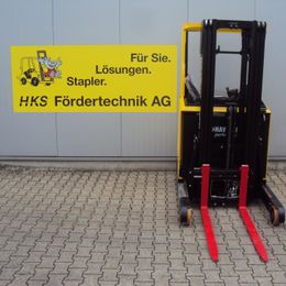 Hyster R1.2E °°° Chariot à mât rétractable
