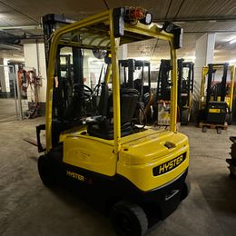 Hyster J1.8XN LWB °°° Chariot 4 roues électrique