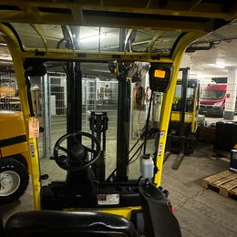 Hyster J1.8XN LWB °°° Chariot 4 roues électrique
