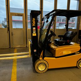 Yale ERP20VF LWB °°° Chariot 4 roues électrique