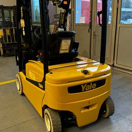 Yale ERP20VF LWB °°° Chariot 4 roues électrique
