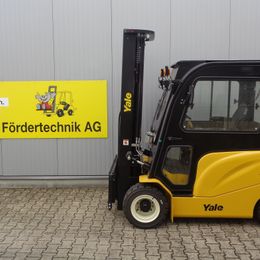 Yale ERP35UX °°° Chariot 4 roues électrique