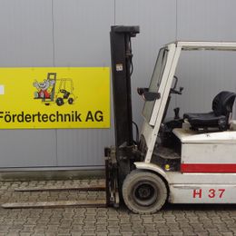Hyster J3.00XM °°° Chariot 4 roues électrique