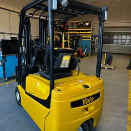 Yale ERP16VT LWB °°° Chariot 3 roues électrique