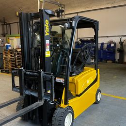 Yale ERP20VF LWB °°° Chariot 4 roues électrique