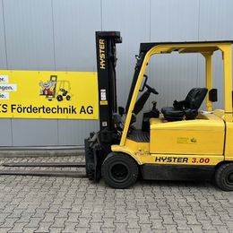 Hyster J3.00XM °°° Chariot 4 roues électrique
