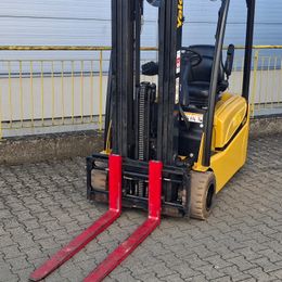 Yale ERP20VT °°° Chariot 3 roues électrique