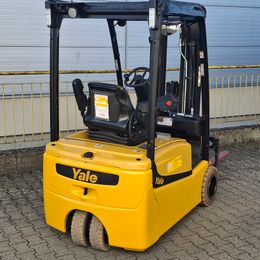 Yale ERP20VT °°° Chariot 3 roues électrique