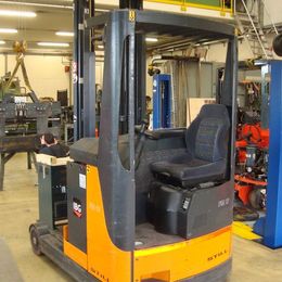 Still FM17 °°° Chariot à mât rétractable