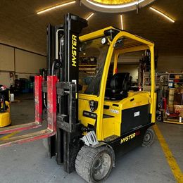 Hyster E5.5XN °°° Chariot 4 roues électrique