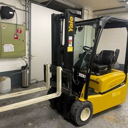 Yale ERP16VT °°° Chariot 3 roues électrique