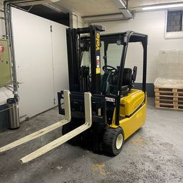 Yale ERP16VT °°° Chariot 3 roues électrique