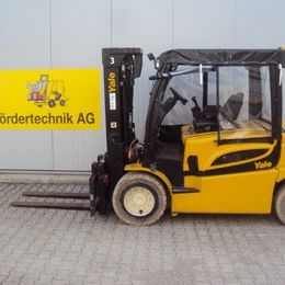 Yale ERP50VM °°° Chariot 4 roues électrique