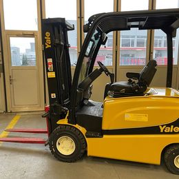 Yale ERP25VL °°° Chariot 4 roues électrique