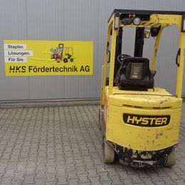 Hyster E3.0XN MWB °°° Chariot 4 roues électrique