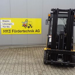 Yale ERP30UX °°° Chariot 4 roues électrique