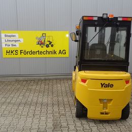 Yale ERP30UX °°° Chariot 4 roues électrique