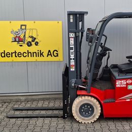 Heli CPD25 GB2LI °°° Chariot 4 roues électrique