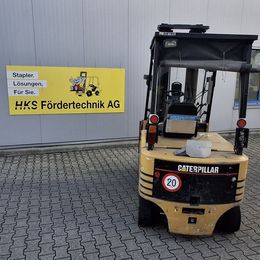 CAT Lift Trucks EP25 °°° Chariot 4 roues électrique