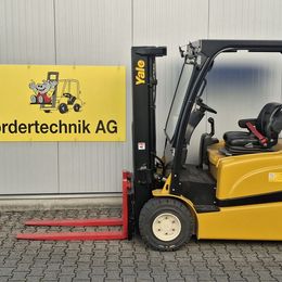 Yale ERP35VL °°° Chariot 4 roues électrique